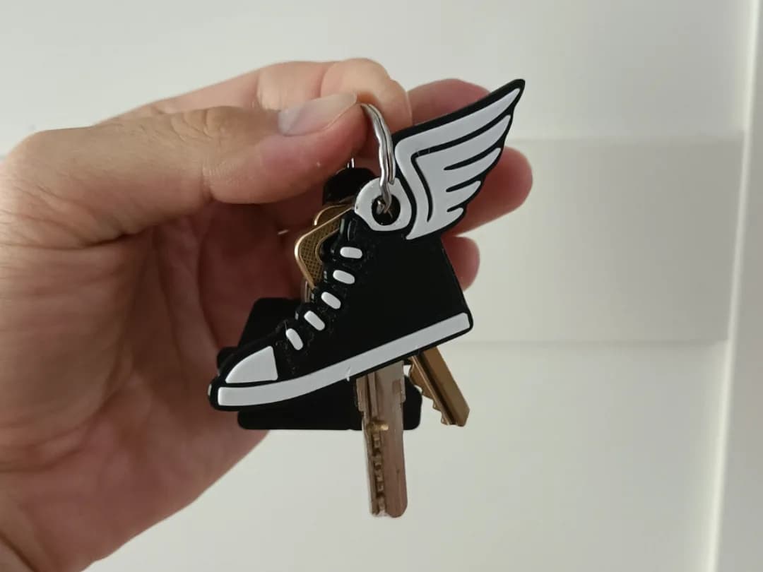 Chaveiro Tênis com Asas Impressão 3D